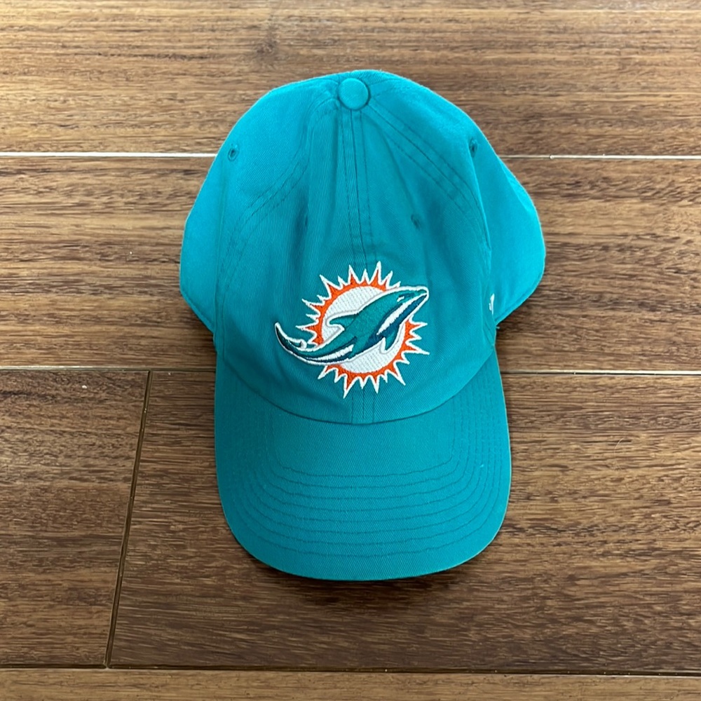 Miami Dolphins clean up hat